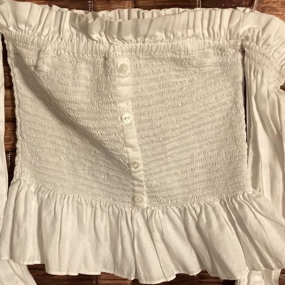 Womens XS Petersyn White Off The Shoulder Longsleeve Crop Top - Picture 3 of 9